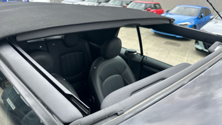 MINI Convertible 2.0 Cooper S Exclusive 2dr Auto Petrol Convertible